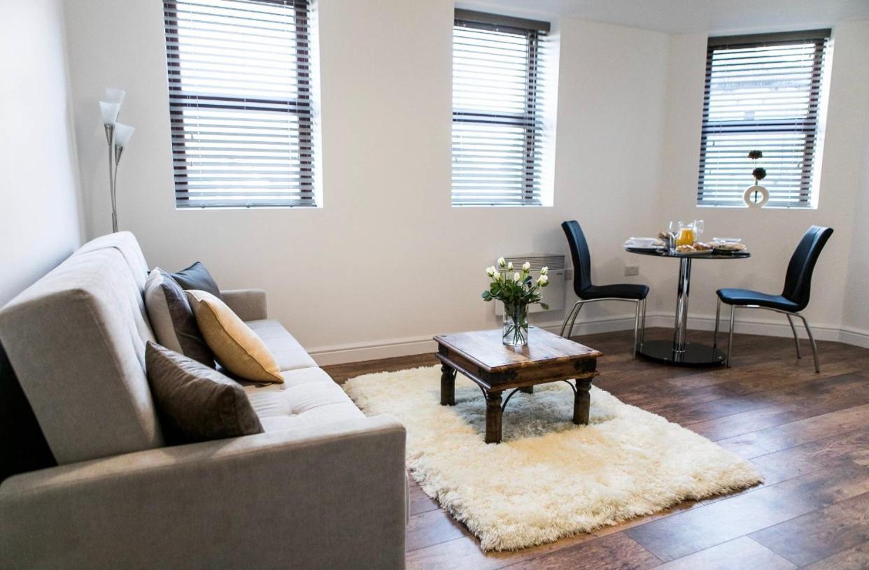City Apartments By Elegance Living Peterborough Exterior photo